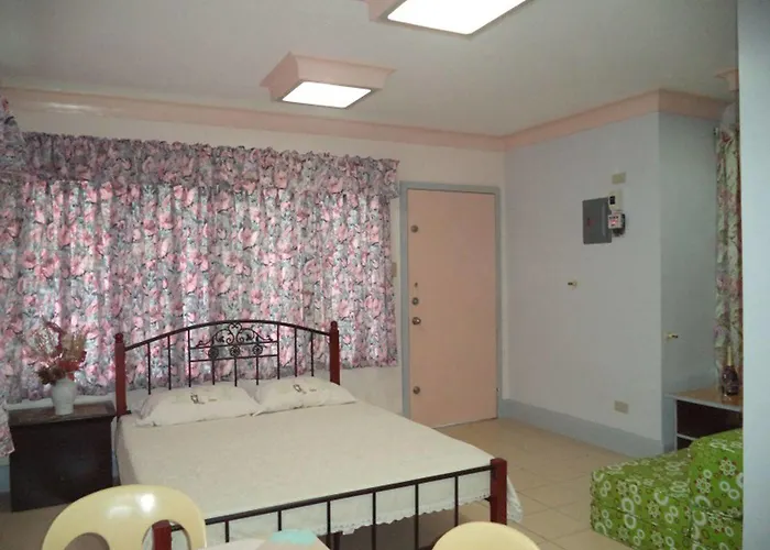 Hotell High Steps 2*